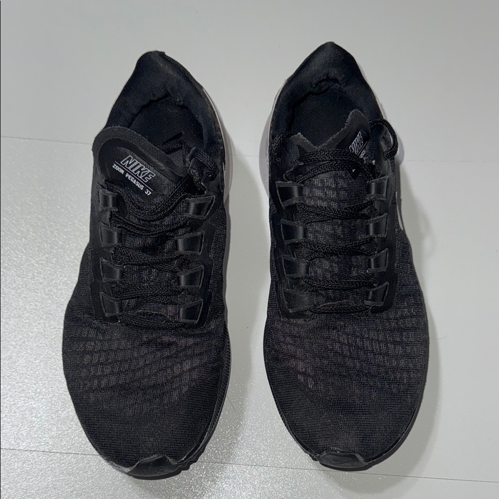 Nike Black Sneakers